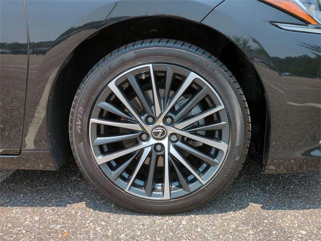 used 2022 Lexus ES 350 car, priced at $29,501
