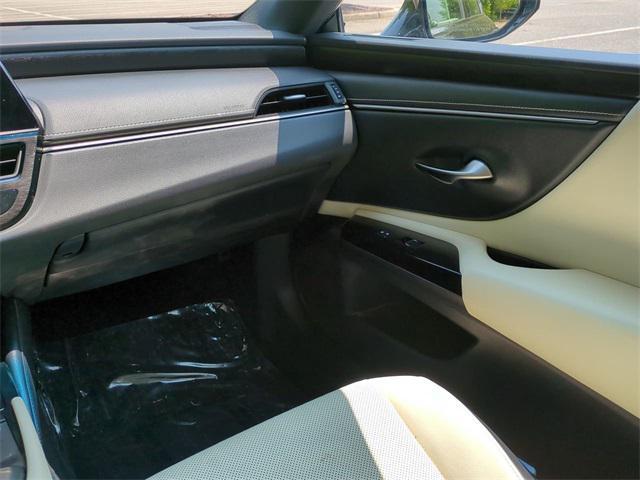 used 2022 Lexus ES 350 car, priced at $29,501