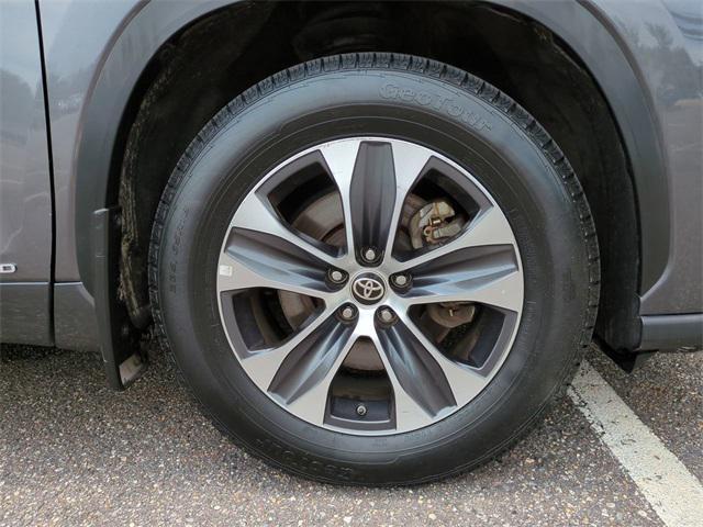 used 2021 Toyota Highlander Hybrid car, priced at $38,350