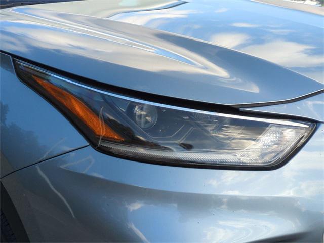 used 2021 Toyota Highlander car, priced at $34,690