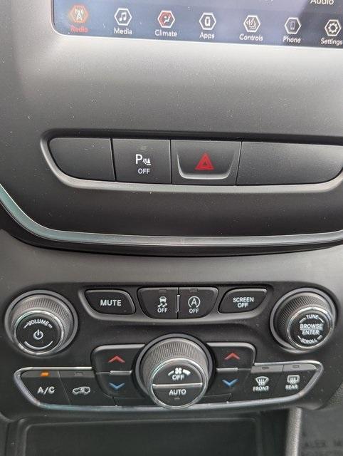 used 2019 Jeep Cherokee car, priced at $19,070