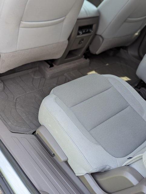 used 2020 Chevrolet Traverse car, priced at $22,654