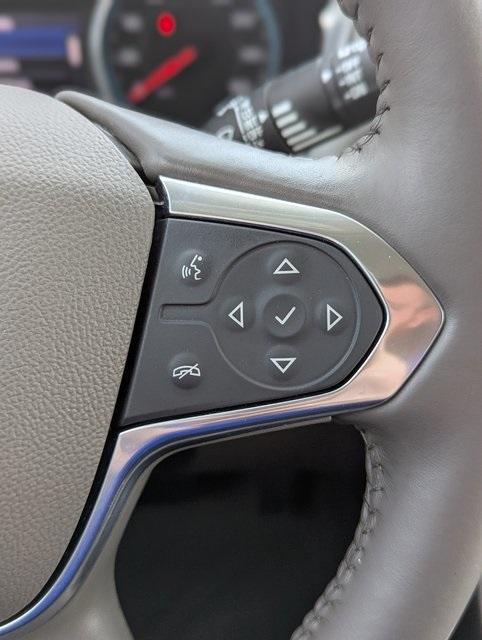used 2020 Chevrolet Traverse car, priced at $22,654