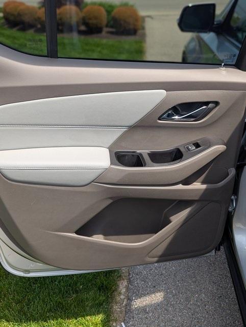 used 2020 Chevrolet Traverse car, priced at $22,654
