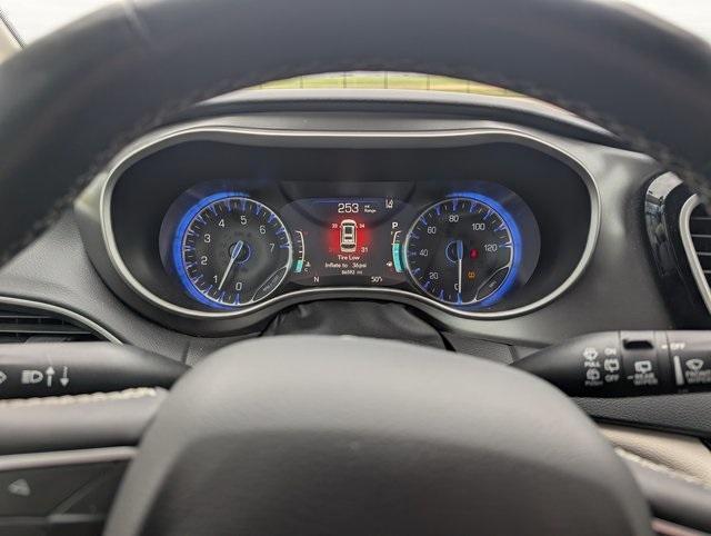 used 2023 Chrysler Pacifica car, priced at $23,052