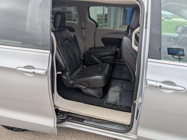 used 2023 Chrysler Pacifica car, priced at $23,052