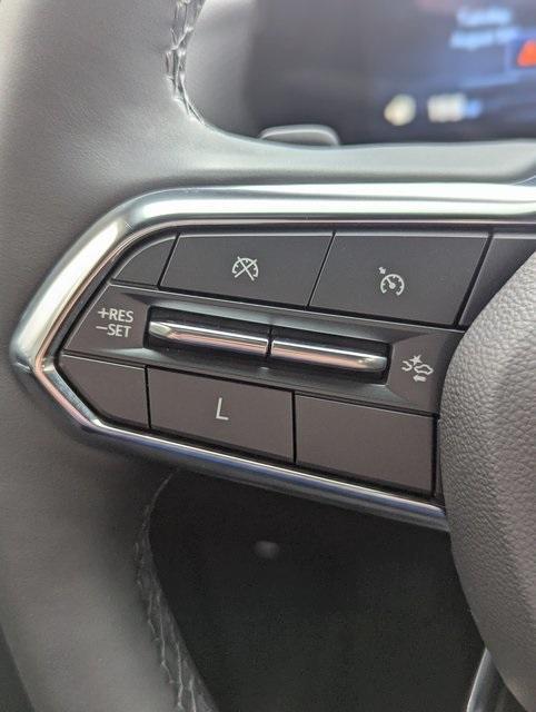 used 2025 Chevrolet Equinox car, priced at $29,142