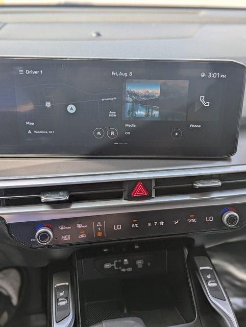 used 2024 Kia Sorento car, priced at $26,839