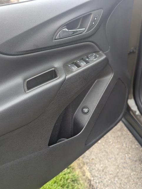 used 2023 Chevrolet Equinox car, priced at $20,962