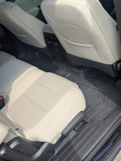 used 2023 Chevrolet Traverse car, priced at $27,724