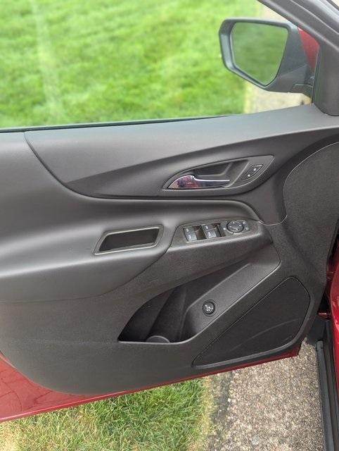 used 2023 Chevrolet Equinox car, priced at $22,242