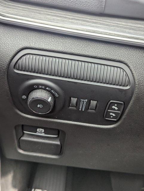 used 2024 Jeep Wagoneer L car, priced at $40,597