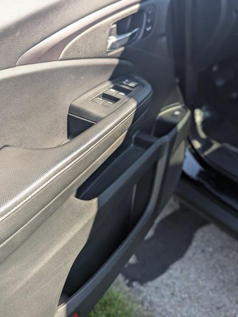 used 2024 Honda Ridgeline car, priced at $32,190