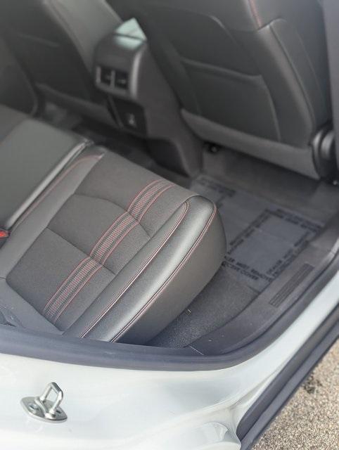 used 2024 Chevrolet Equinox car, priced at $28,394