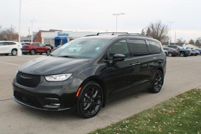 used 2023 Chrysler Pacifica car, priced at $30,819