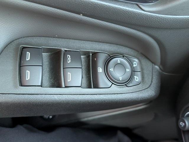 used 2023 Chevrolet Equinox car, priced at $23,234