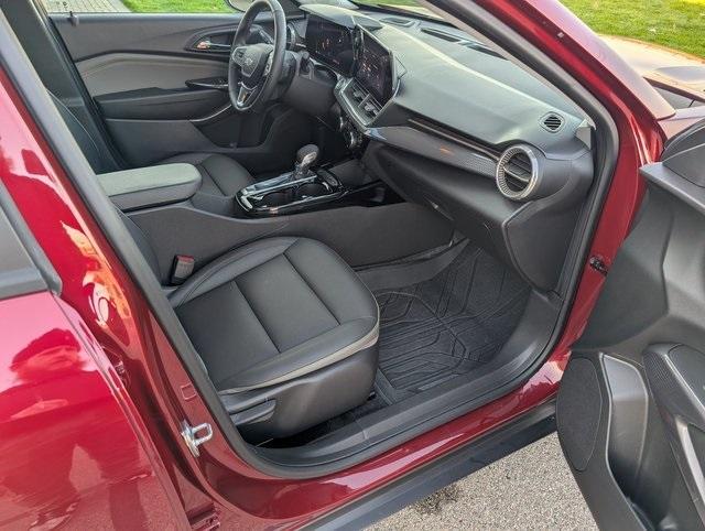 used 2024 Chevrolet Trax car, priced at $23,047