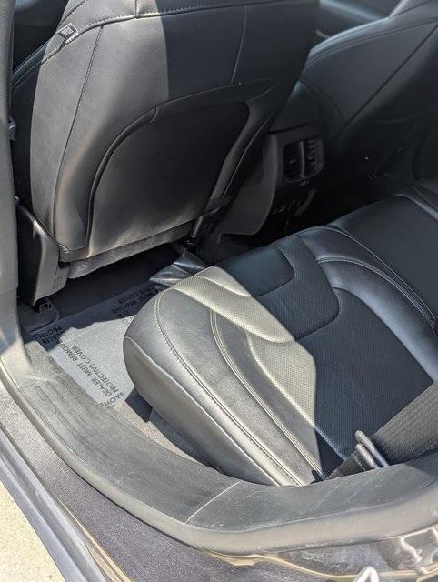 used 2023 Jeep Cherokee car, priced at $23,894