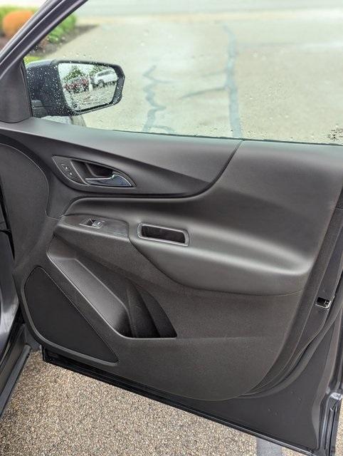 used 2022 Chevrolet Equinox car, priced at $18,996