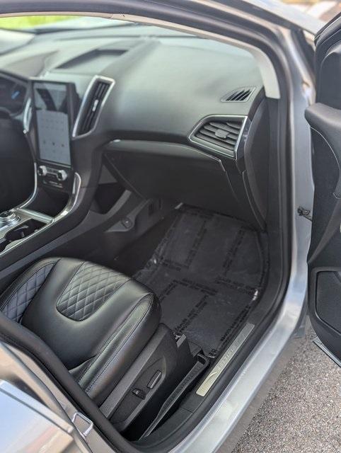 used 2024 Ford Edge car, priced at $27,532