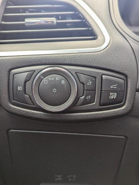 used 2024 Ford Edge car, priced at $27,532