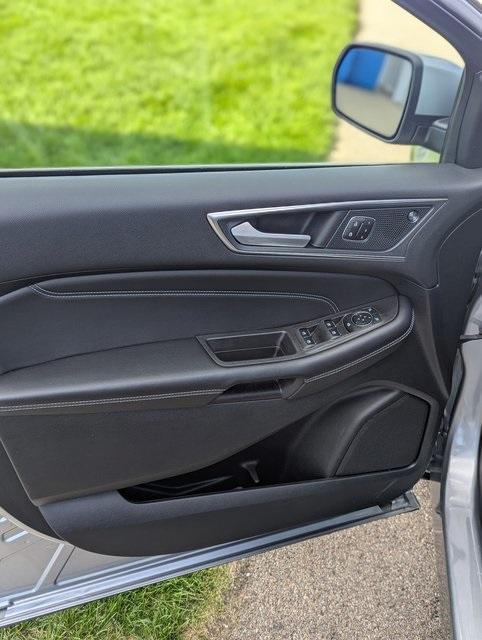 used 2024 Ford Edge car, priced at $27,532