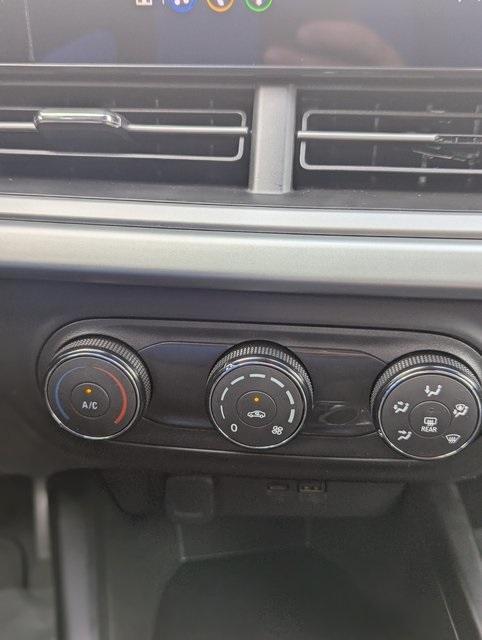 used 2025 Chevrolet Trax car, priced at $21,041