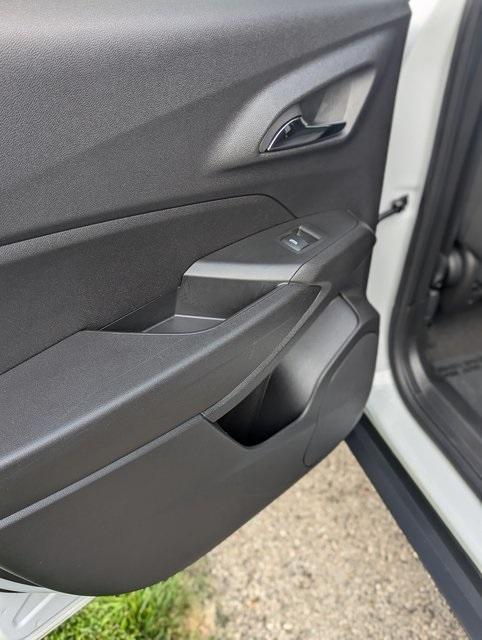 used 2025 Chevrolet Trax car, priced at $21,041