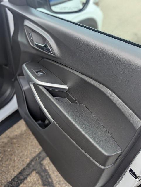 used 2025 Chevrolet Trax car, priced at $21,041