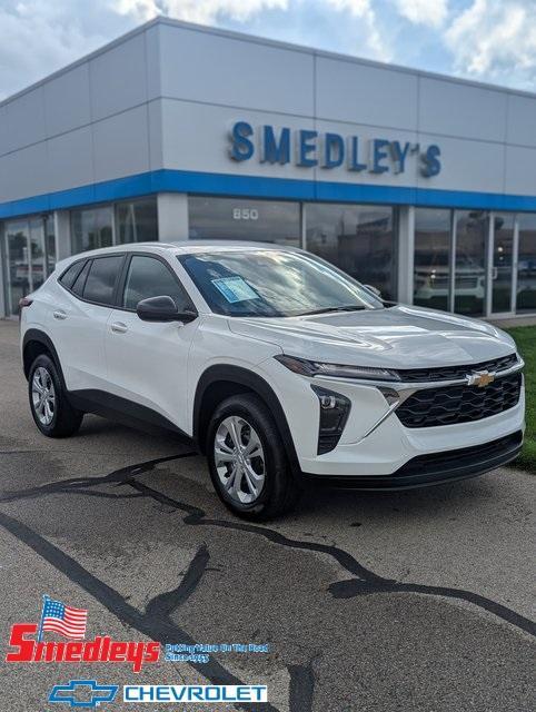used 2025 Chevrolet Trax car, priced at $21,041