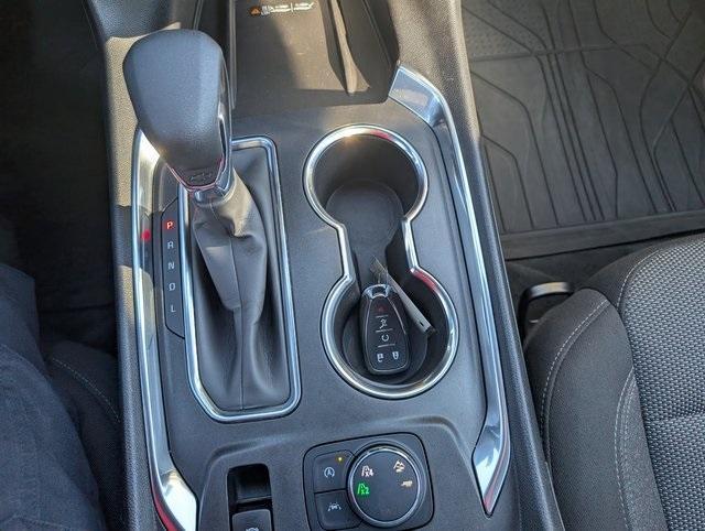 used 2022 Chevrolet Traverse car, priced at $28,103