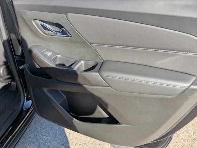 used 2022 Chevrolet Traverse car, priced at $28,103