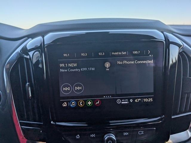 used 2022 Chevrolet Traverse car, priced at $28,103