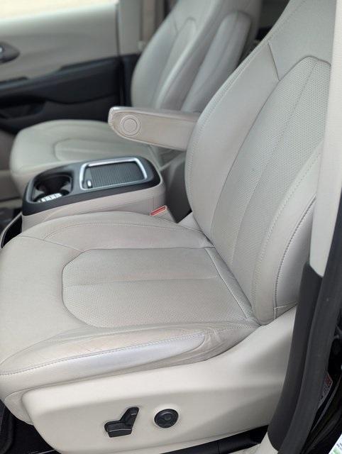 used 2021 Chrysler Pacifica car, priced at $29,728