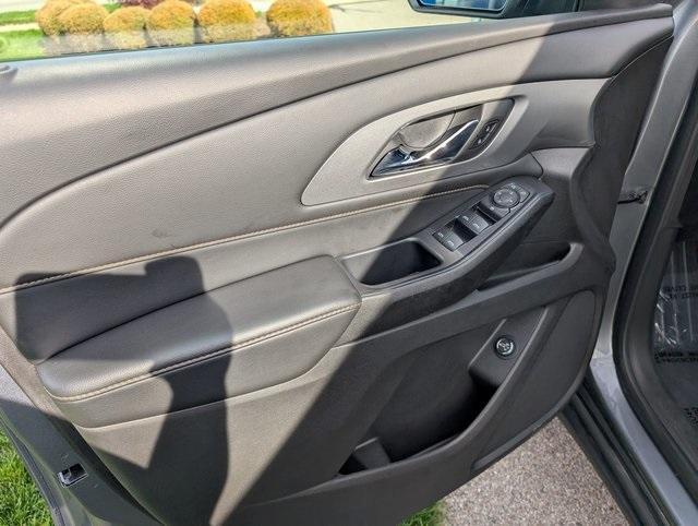 used 2021 Chevrolet Traverse car, priced at $16,285