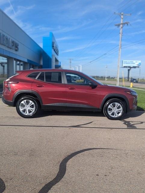 used 2024 Chevrolet Trax car, priced at $18,564