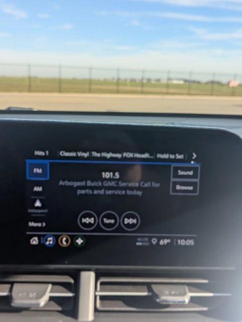 used 2024 Chevrolet Trax car, priced at $18,564