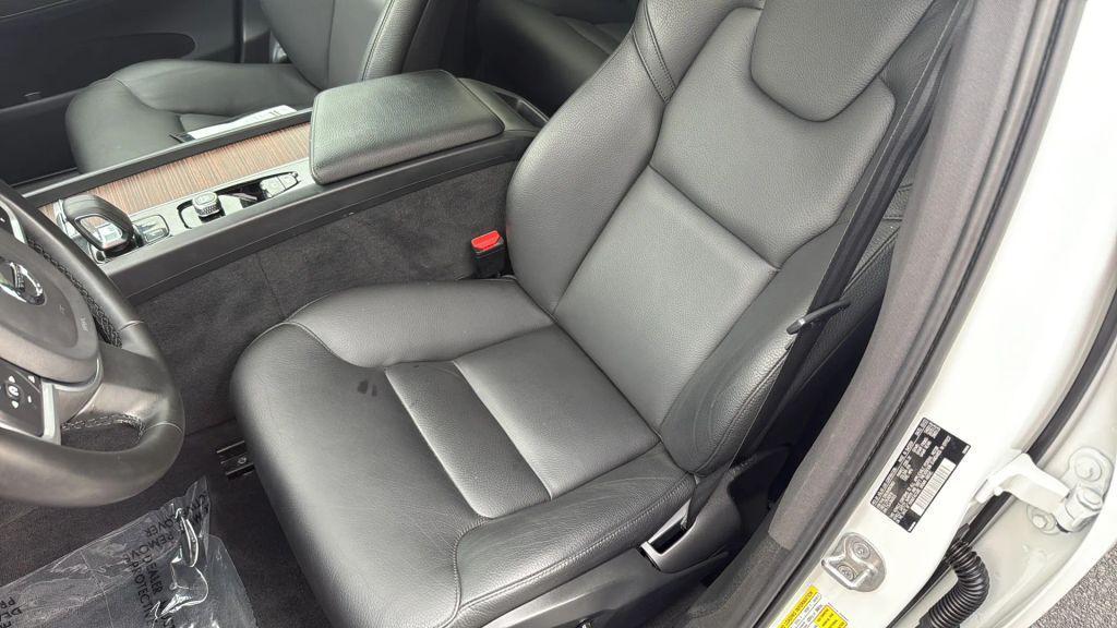 used 2022 Volvo XC60 car, priced at $24,995