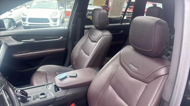 used 2022 Cadillac XT6 car, priced at $34,995
