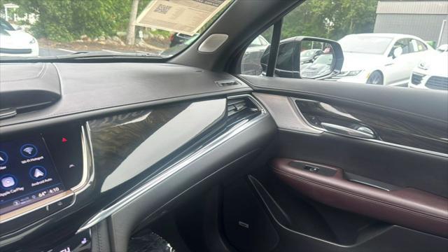 used 2022 Cadillac XT6 car, priced at $34,995