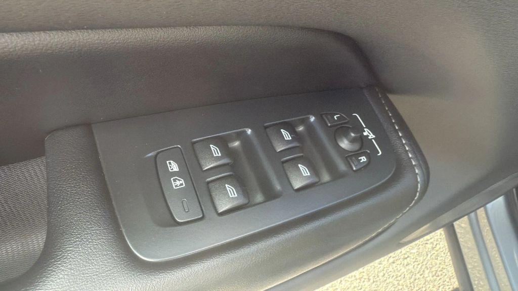 used 2021 Volvo XC60 car, priced at $28,495