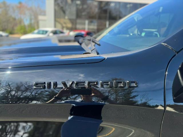 used 2022 Chevrolet Silverado 1500 car, priced at $32,995
