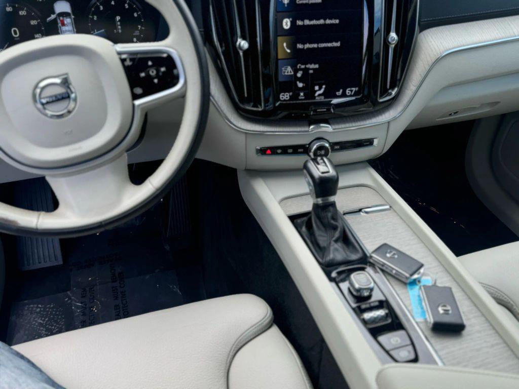 used 2020 Volvo XC60 car, priced at $28,995