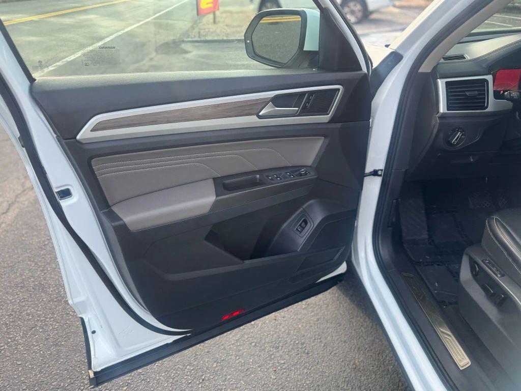 used 2022 Volkswagen Atlas car, priced at $31,995