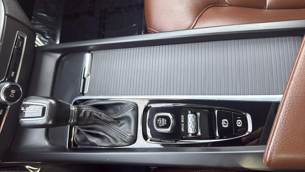 used 2020 Volvo XC60 car, priced at $22,995