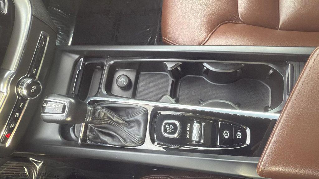 used 2020 Volvo XC60 car, priced at $22,995