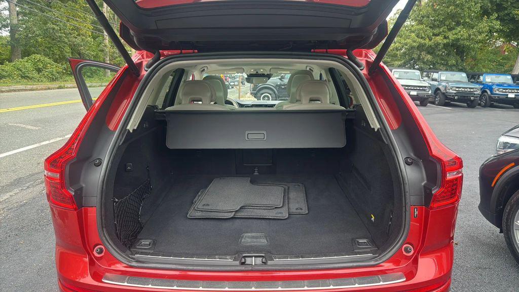 used 2018 Volvo XC60 car, priced at $21,995