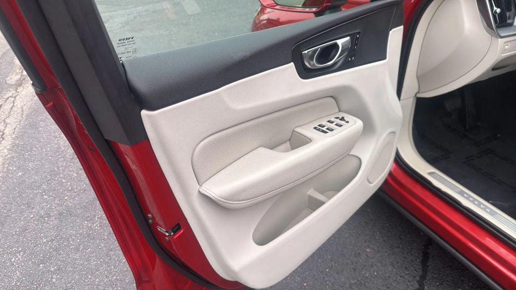 used 2018 Volvo XC60 car, priced at $21,995