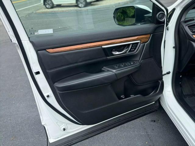 used 2022 Honda CR-V car, priced at $30,995