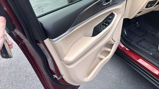 used 2021 Jeep Grand Cherokee L car, priced at $30,995